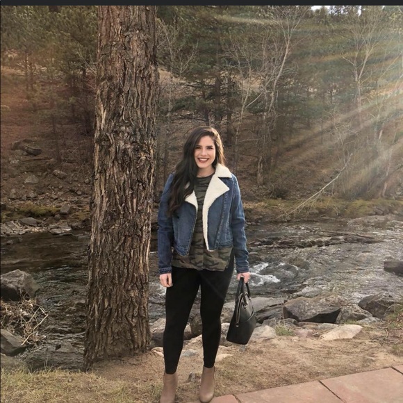 Meet your posher, Jordyn - Picture 9 of 16